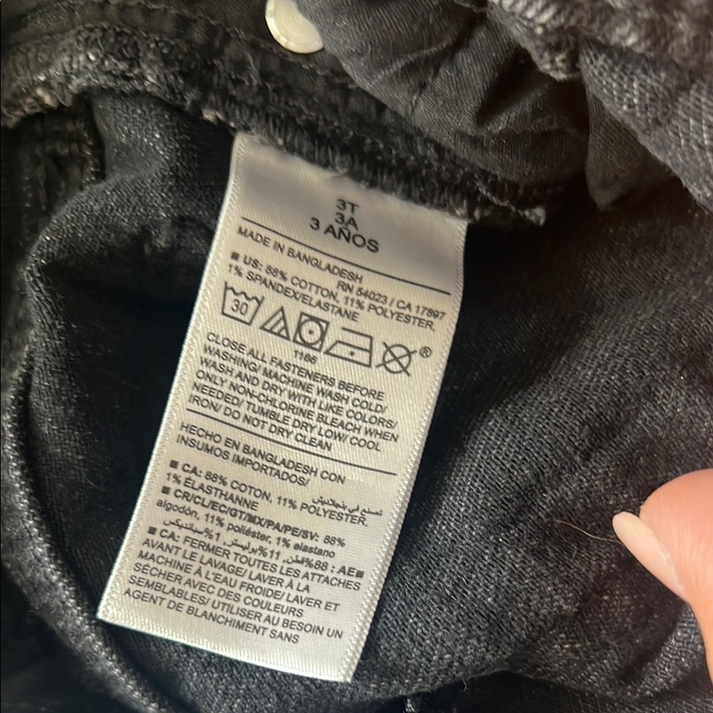 NWOT Old Navy Straight Adjustable Waist Black Wash Denim Pants Jeans 3T​​ - Picture 5 of 5